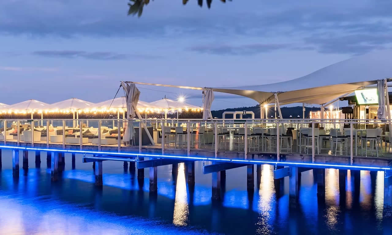 Zane Greys Restaurant and Bar 2