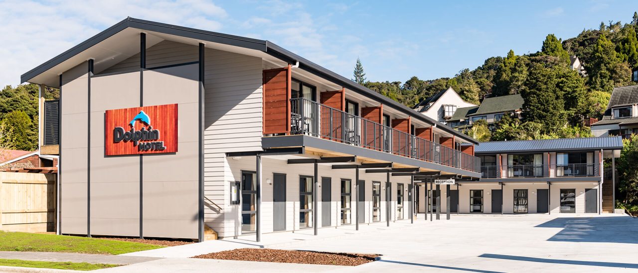 Dolphin Motel 1280x549