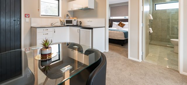 Dolphin Motel 3 640x294