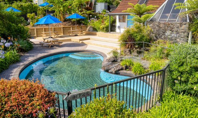 The Captains Motel 3 640x384