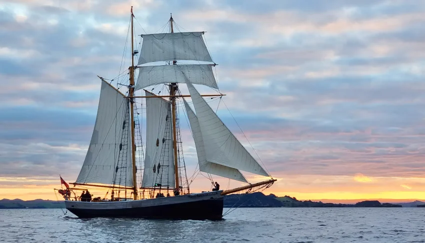 R Tucker Thompson Sundowner Sail 850x486